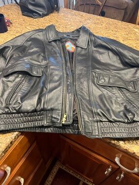 Men's Black Leather Bomber Jacket with Front Flap Pockets